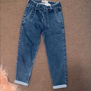 Hi Rise Girlfriend Jeans